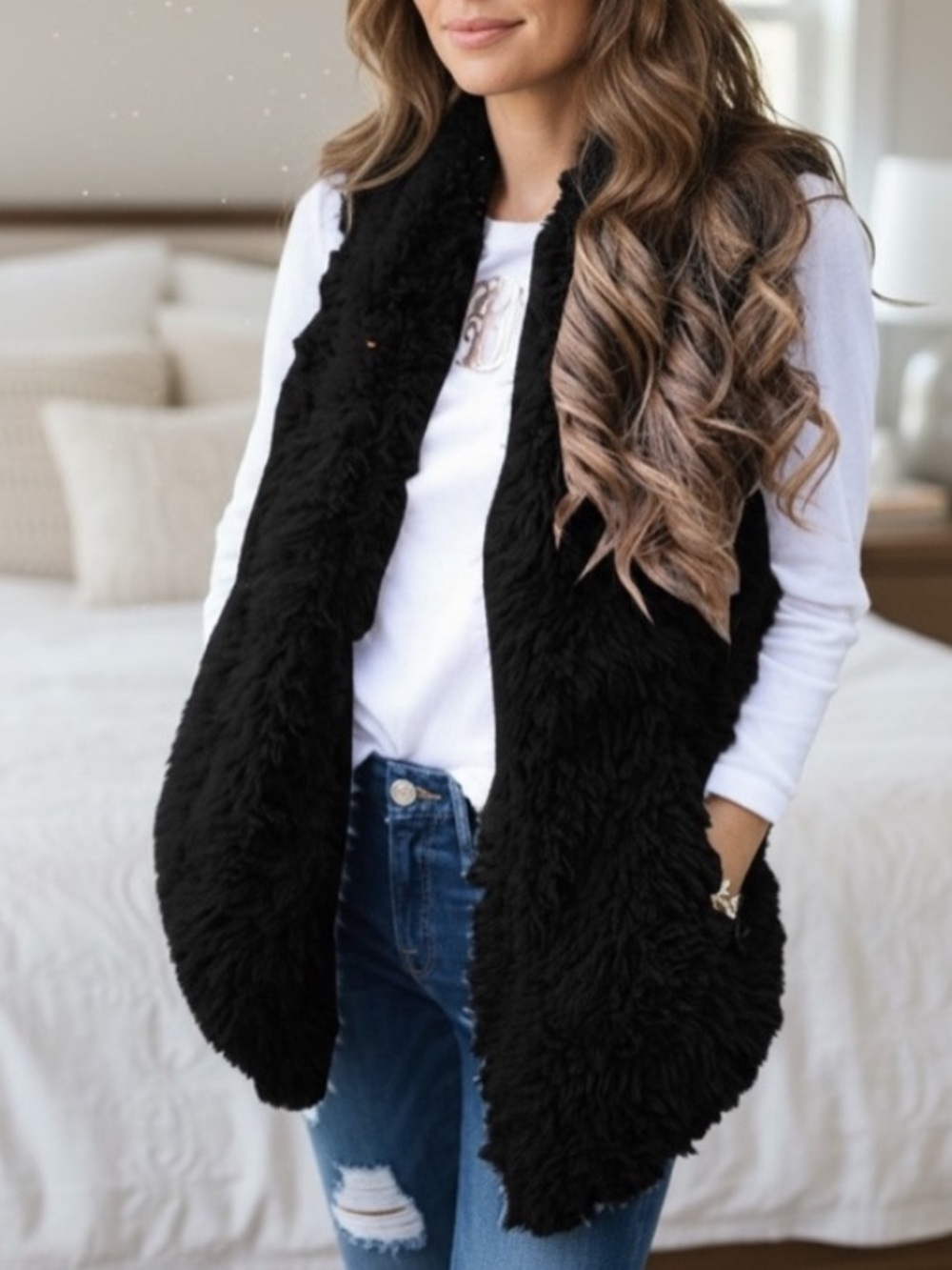 NEWâ˘5đâ˘Creme De La Creme Plush Balck Faux Fur Hooded Vestâ˘XL-3X